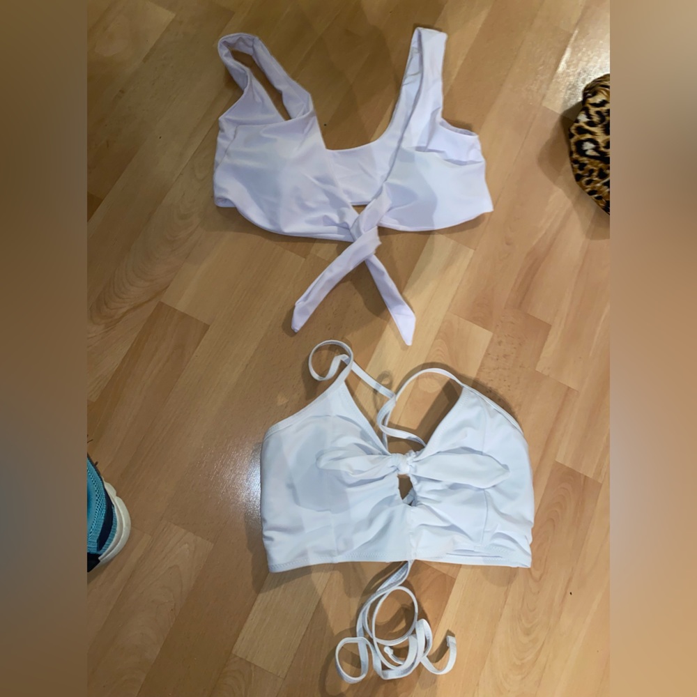 White bikini top bundle - Picture 2 of 3